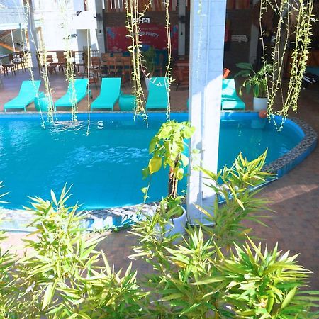 Ha Giang Lotus Hostel Motorbikes Tours Екстер'єр фото