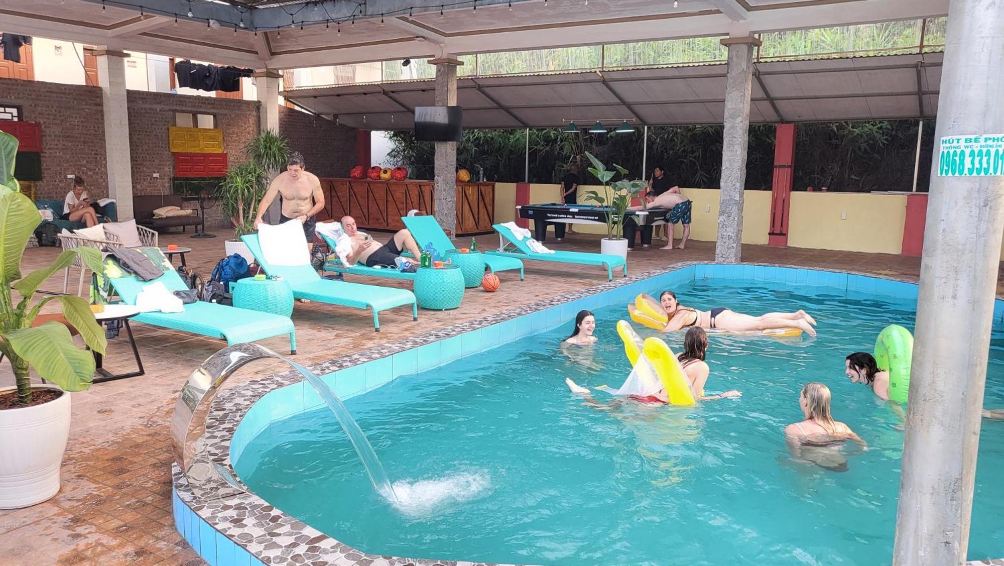 Ha Giang Lotus Hostel Motorbikes Tours Екстер'єр фото