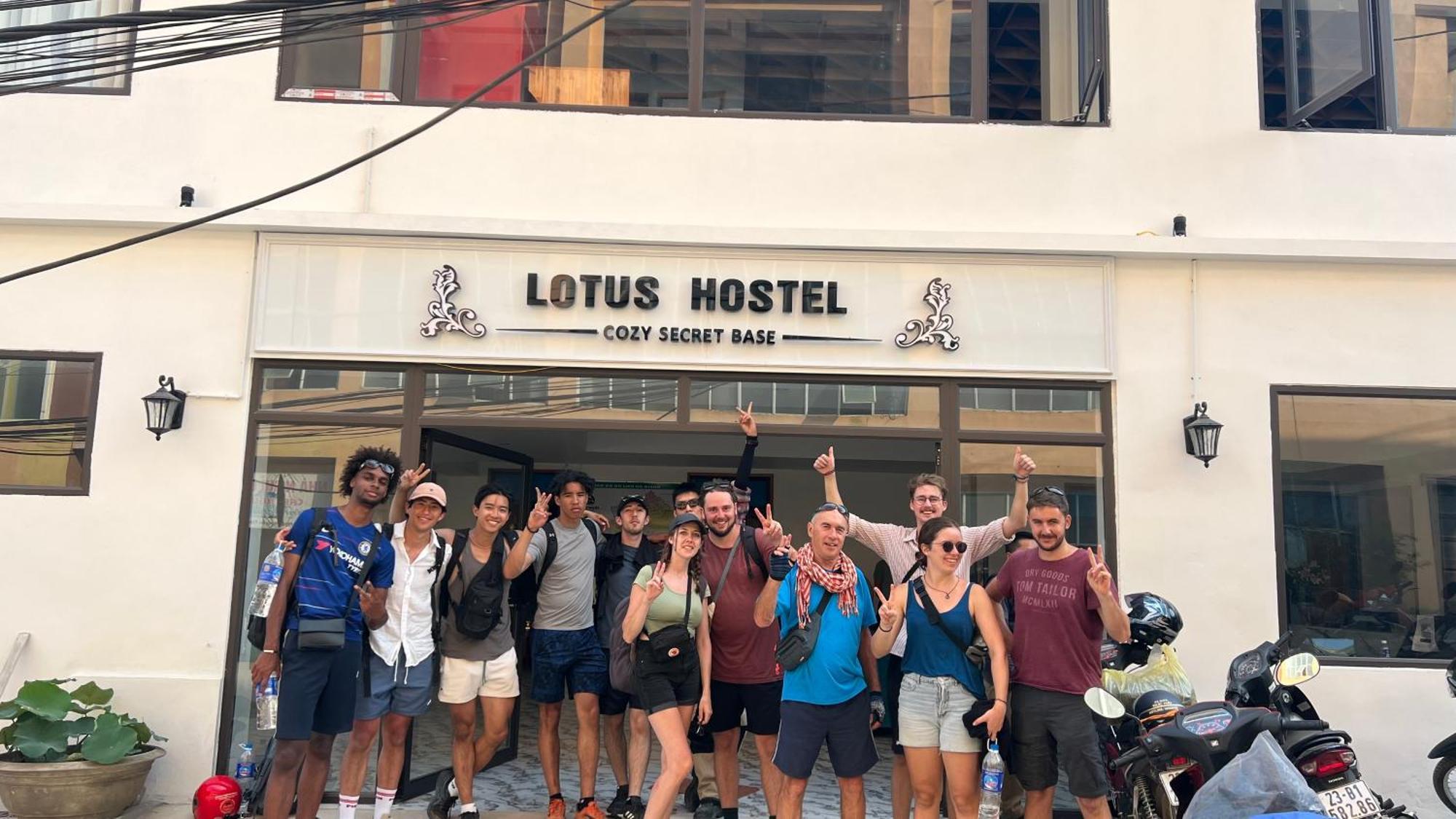 Ha Giang Lotus Hostel Motorbikes Tours Екстер'єр фото