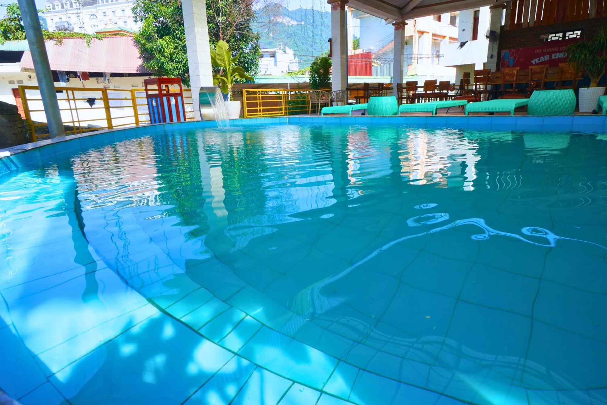 Ha Giang Lotus Hostel Motorbikes Tours Екстер'єр фото
